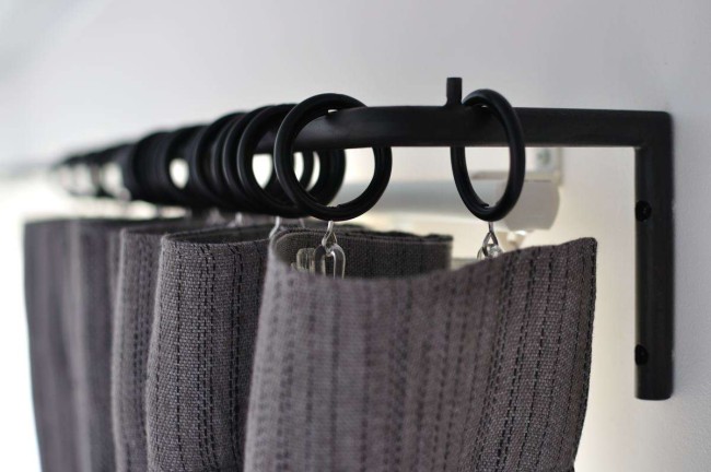 製作スチールカーテンレールとリネンカーテン