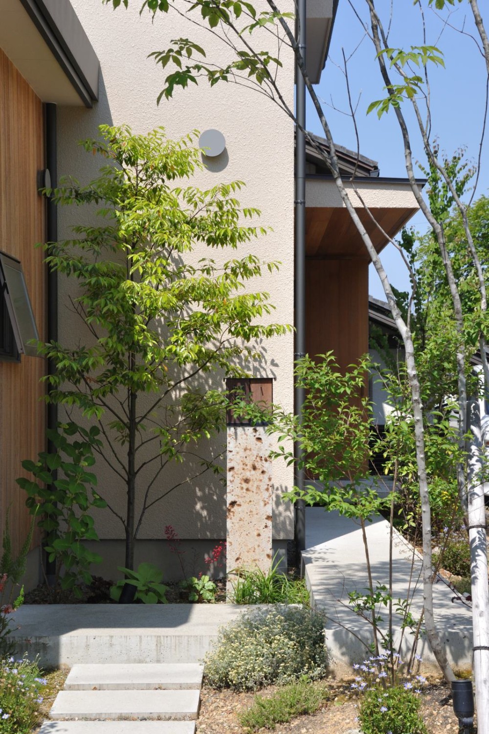 松が丘のいえアプローチ